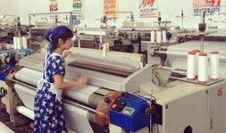 纺织厂女工爆料案例视频,工作环境恶劣，权益受损