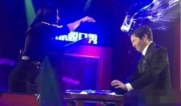 平安大爷爆料主持人视频,主持人幕后视频曝光，真相令人震惊！