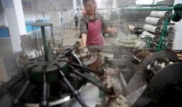 纺织厂女工爆料案例视频,工作环境恶劣，权益受损